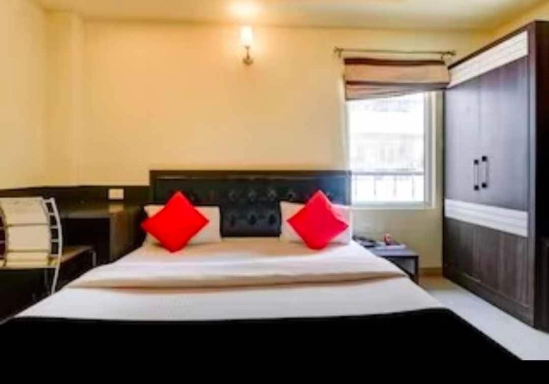 Collection O Hotel Kashi Inn Waranasi Zewnętrze zdjęcie